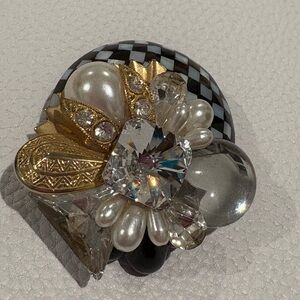 Vintage Hand made Glass Pearl,Rhinestone,Mother of Pearl,Crystal Brooch New